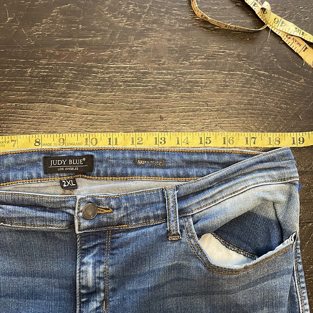 Judy Blue Distressed Skinny Fit Jeans Fused Patches Raw Hem Size 2X. - Picture 16 of 16